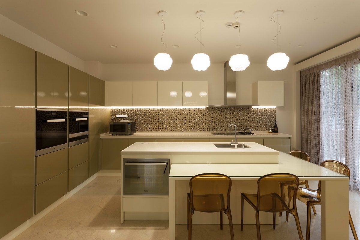 https://pv-nbc.siteuri.pro/wp-content/uploads/2020/10/NBC-ARHITECT-_-housing-_-Sandu-Aldea-House-Villa-_-interior-view-_-kitchen_1.jpg