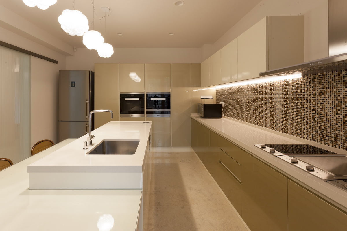 https://pv-nbc.siteuri.pro/wp-content/uploads/2020/10/NBC-ARHITECT-_-housing-_-Sandu-Aldea-House-Villa-_-interior-view-_-kitchen_3.jpg
