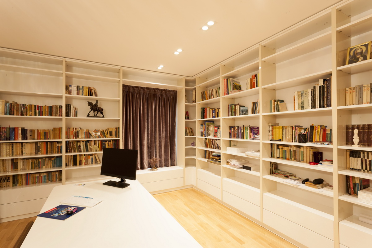 https://pv-nbc.siteuri.pro/wp-content/uploads/2020/10/NBC-ARHITECT-_-housing-_-Sandu-Aldea-House-Villa-_-interior-view-_-office_1.jpg