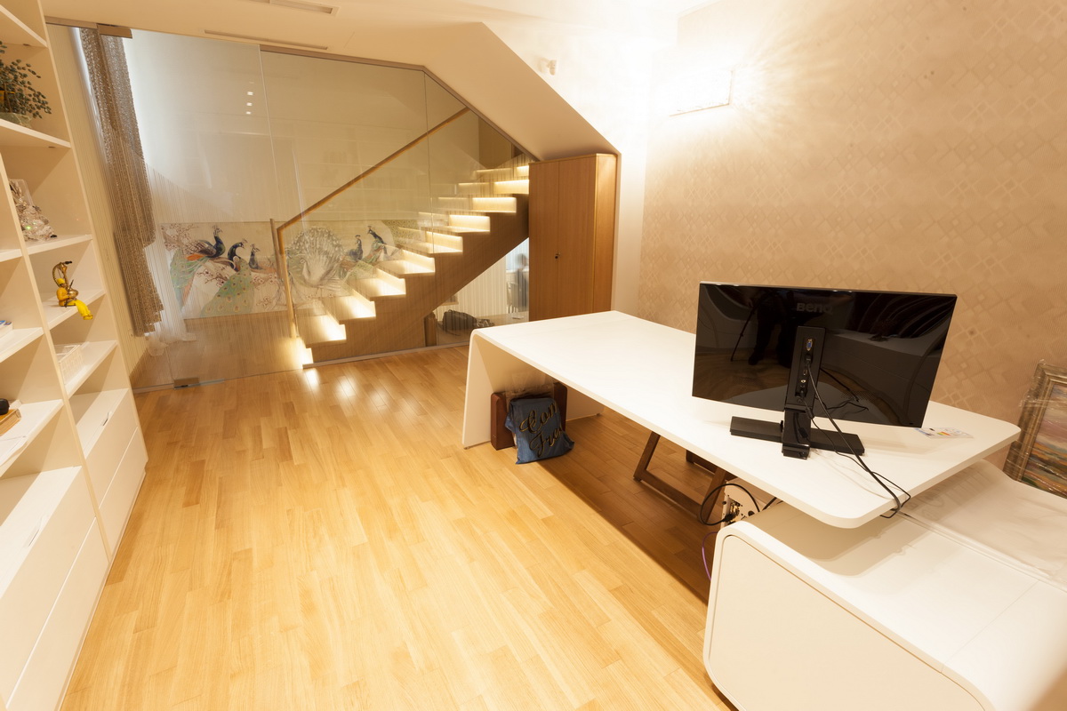 https://pv-nbc.siteuri.pro/wp-content/uploads/2020/10/NBC-ARHITECT-_-housing-_-Sandu-Aldea-House-Villa-_-interior-view-_-office_2.jpg