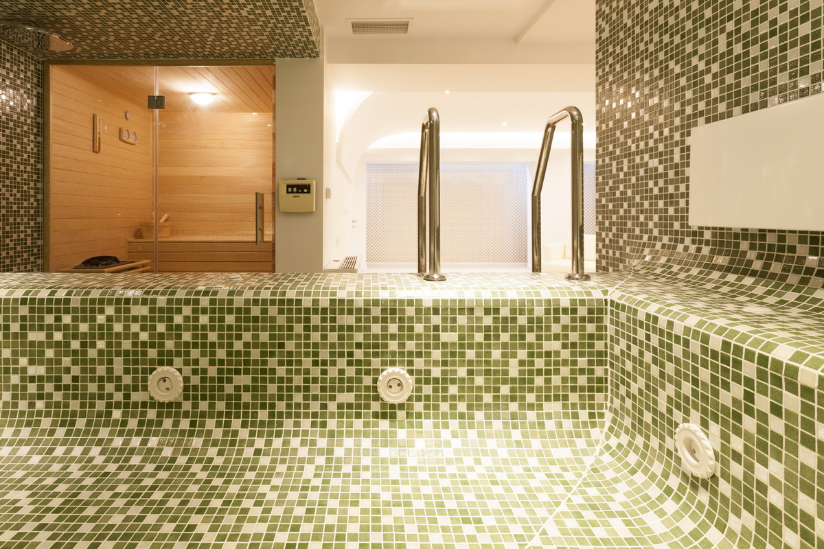 https://pv-nbc.siteuri.pro/wp-content/uploads/2020/10/NBC-ARHITECT-_-housing-_-Sandu-Aldea-House-Villa-_-interior-view-_-spa_2.jpg
