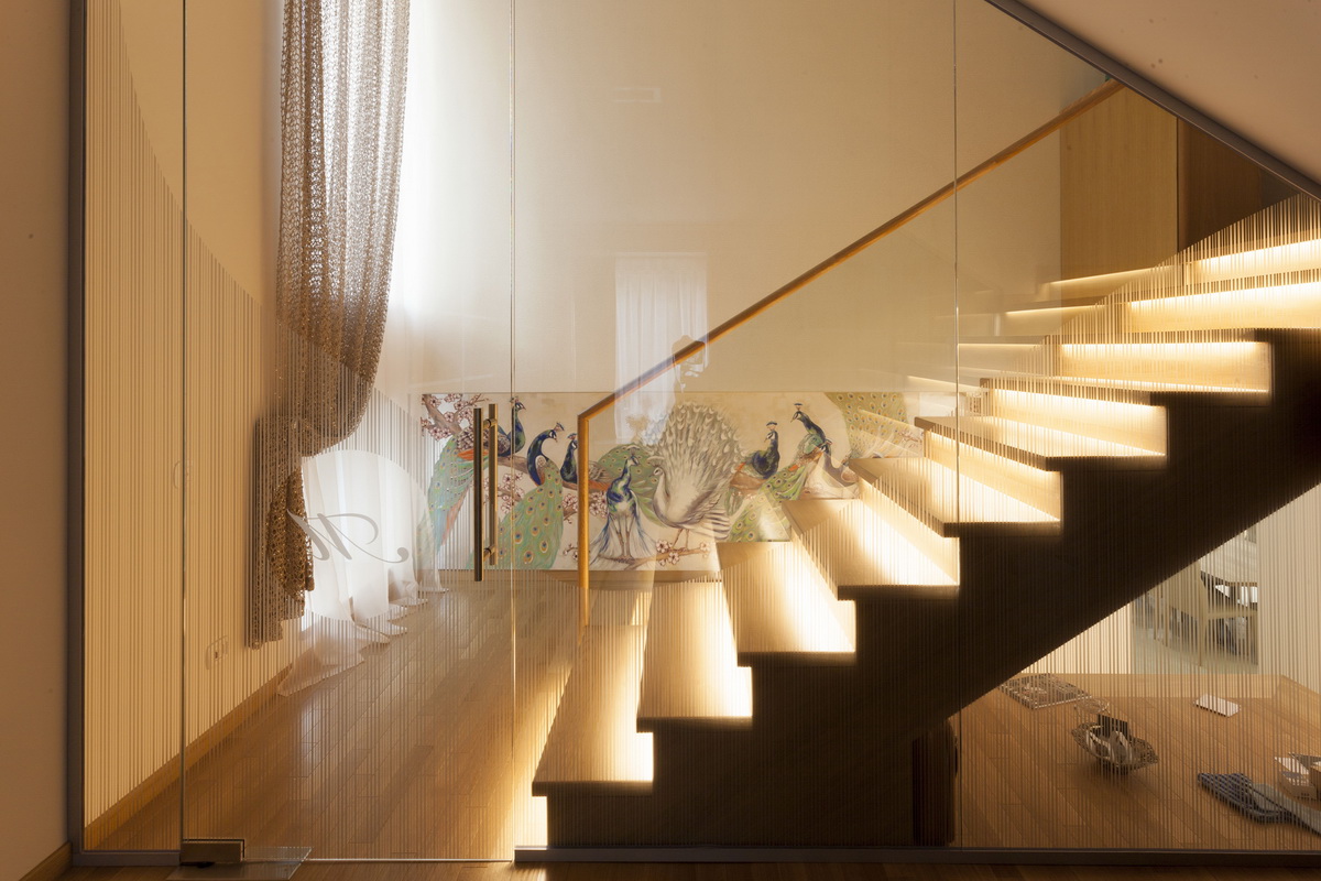 https://pv-nbc.siteuri.pro/wp-content/uploads/2020/10/NBC-ARHITECT-_-housing-_-Sandu-Aldea-House-Villa-_-interior-view_2.jpg