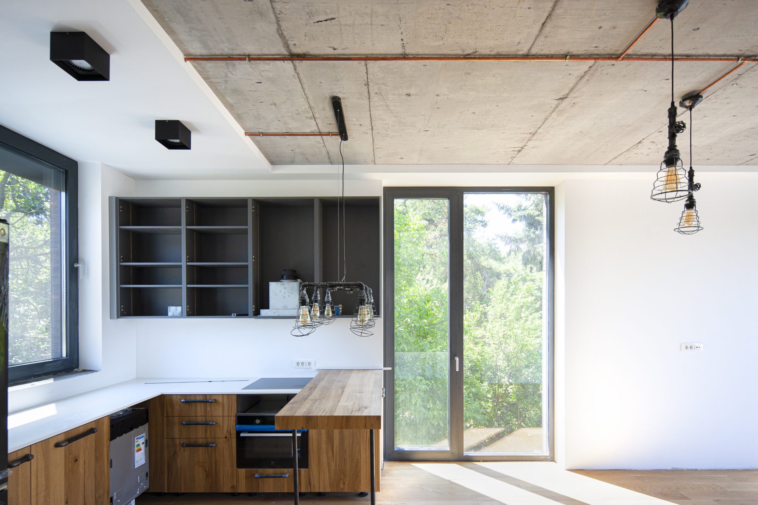 https://pv-nbc.siteuri.pro/wp-content/uploads/2020/10/NBC-Arhitect-_-AD-Villa-_-Romania-_-interior-view_6-scaled.jpg