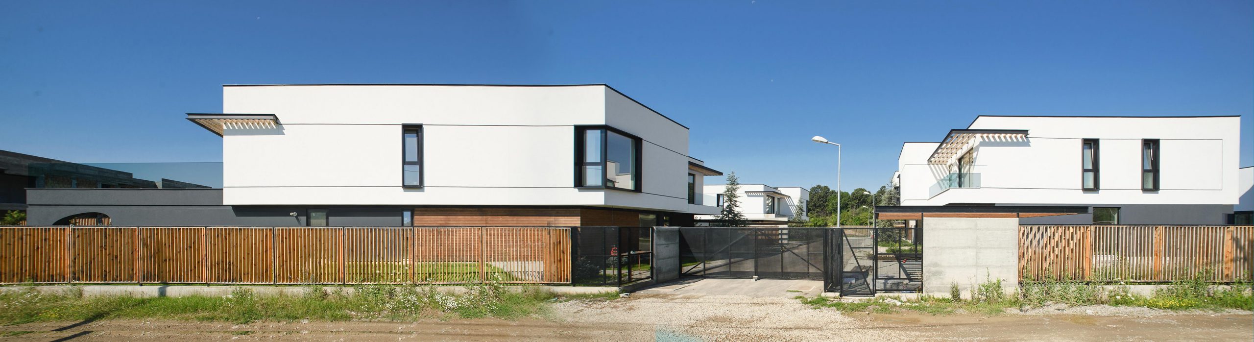 https://pv-nbc.siteuri.pro/wp-content/uploads/2020/10/NBC-Arhitect-_-Arcstil_Residence-_-Romania-_-exterior-view_6-scaled.jpg