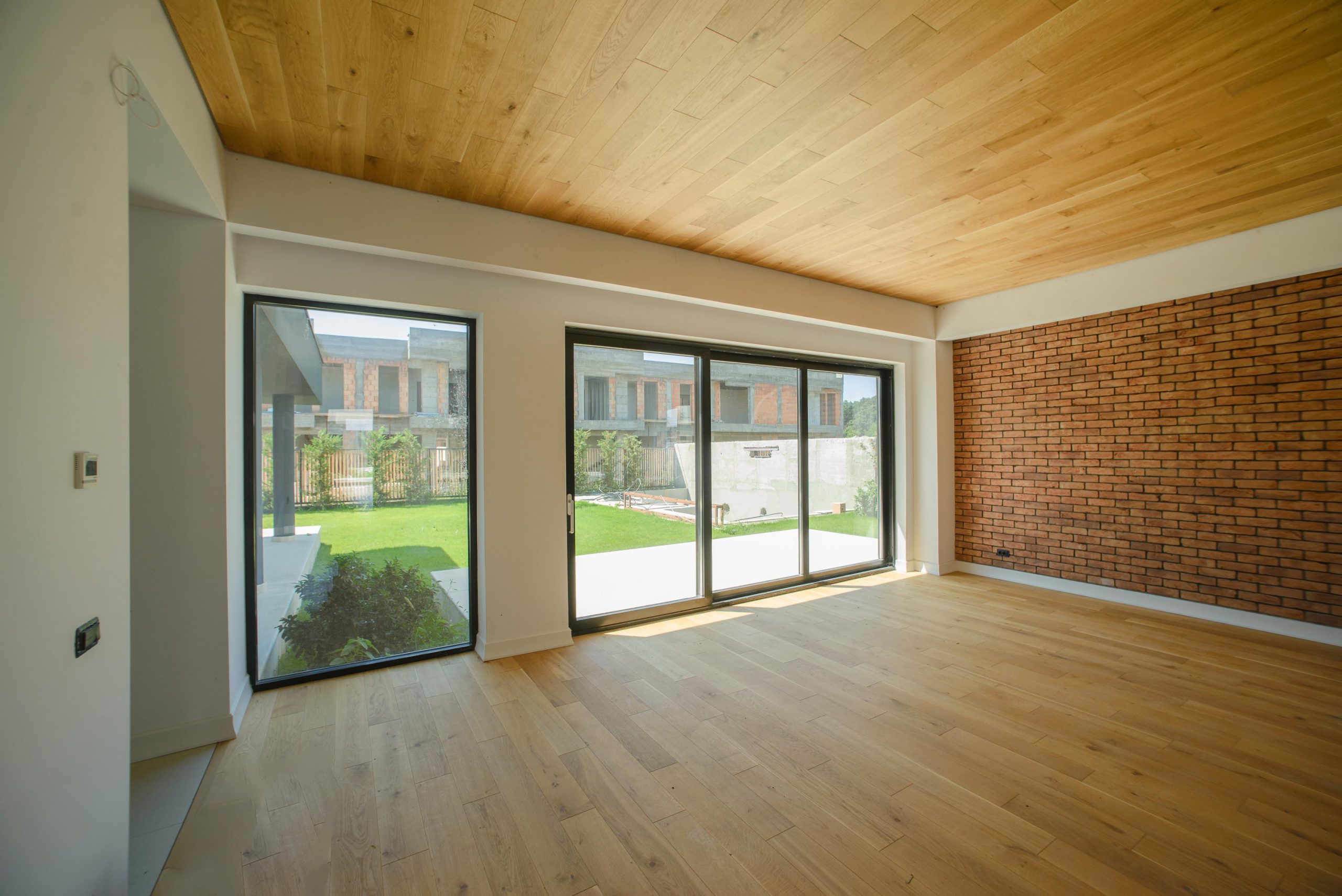 https://pv-nbc.siteuri.pro/wp-content/uploads/2020/10/NBC-Arhitect-_-Arcstil_Residence-_-Romania-_-interior-1-scaled.jpg