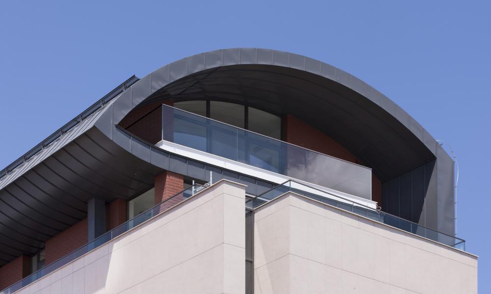 https://pv-nbc.siteuri.pro/wp-content/uploads/2020/10/NBC-Arhitect-_-Petofi-Sandor-_-Housing-_-exterior_6.jpg
