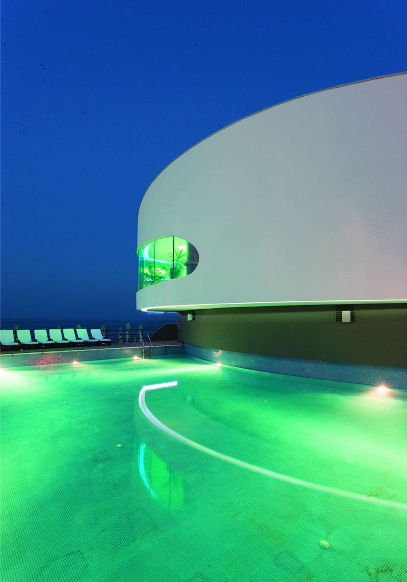 https://pv-nbc.siteuri.pro/wp-content/uploads/2020/10/NBC-Arhitect-_-Zenith-Spa-_-Mamaia-Romania-_-exterior_view-6.jpg