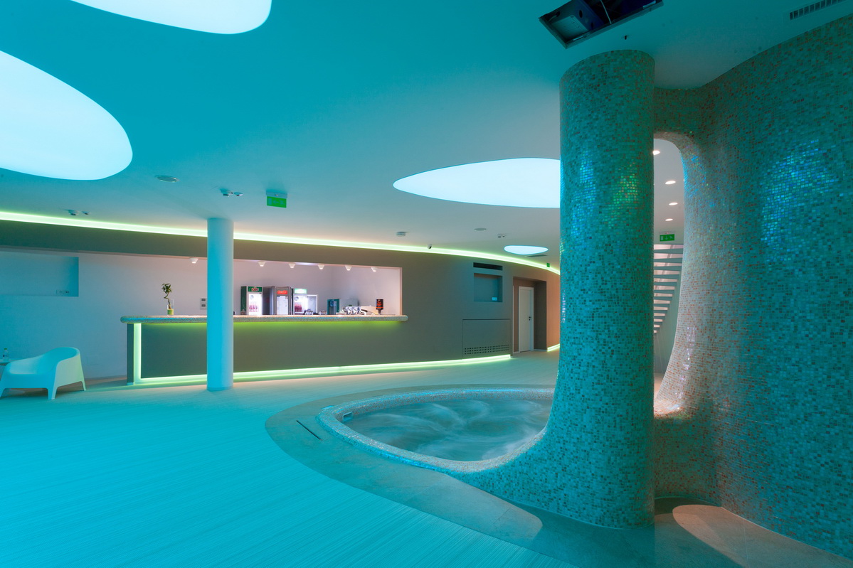 https://pv-nbc.siteuri.pro/wp-content/uploads/2020/10/NBC-Arhitect-_-Zenith-Spa-_-Mamaia-Romania-_-interior-view_11.jpg