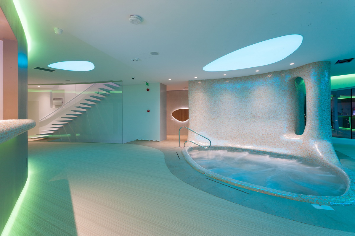 https://pv-nbc.siteuri.pro/wp-content/uploads/2020/10/NBC-Arhitect-_-Zenith-Spa-_-Mamaia-Romania-_-interior-view_9.jpg
