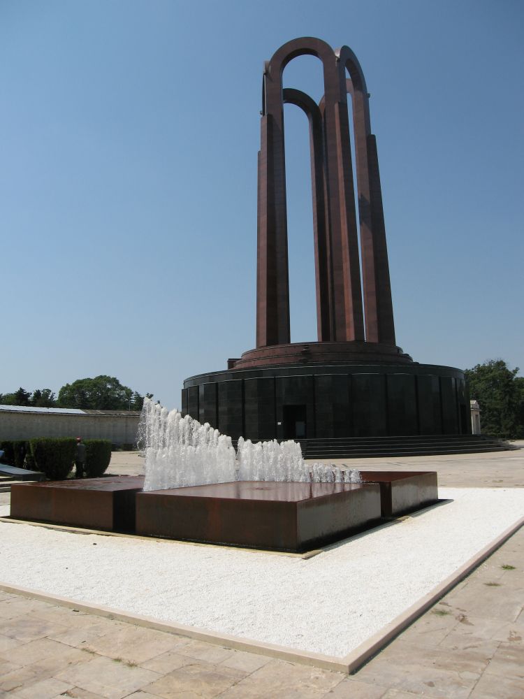 https://pv-nbc.siteuri.pro/wp-content/uploads/2020/10/NBC-Arhitect-_-contests-_-Memorial-of-Nation-Heroes-_-Carol-Park-_-Bucharest-Romania_9.jpg