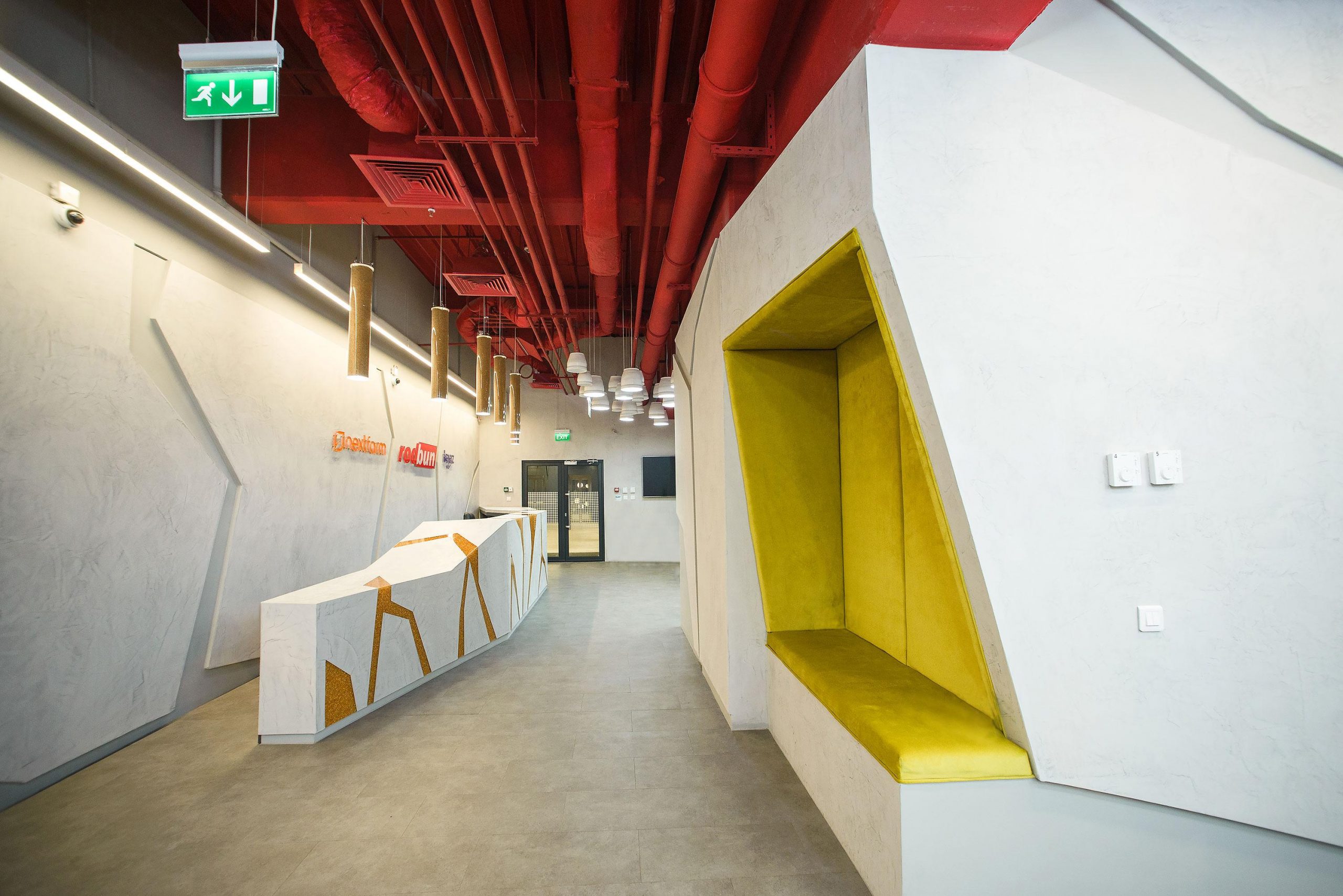 https://pv-nbc.siteuri.pro/wp-content/uploads/2020/10/NBC-Arhitect-_-interior-design-_-Rod-Bun-HQ-_-Bucharest-Romania_3-scaled.jpg