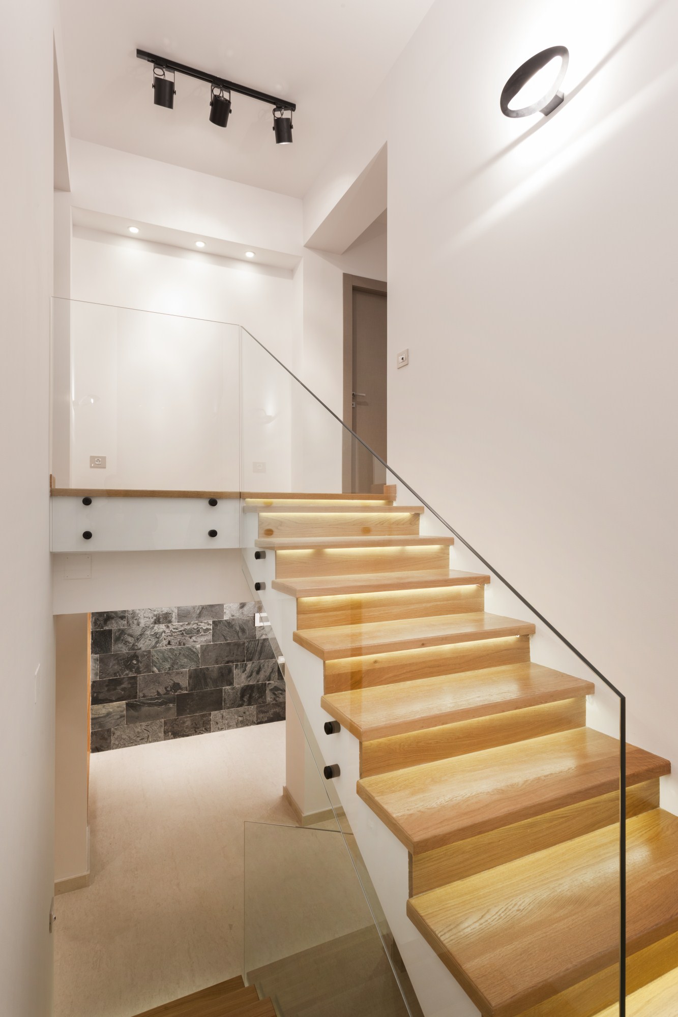 https://pv-nbc.siteuri.pro/wp-content/uploads/2020/10/NBC-Arhitect-_-interiors-_-Vila-Pipera-_-Bucharest-Romania-_-interior-design-view_39.jpg