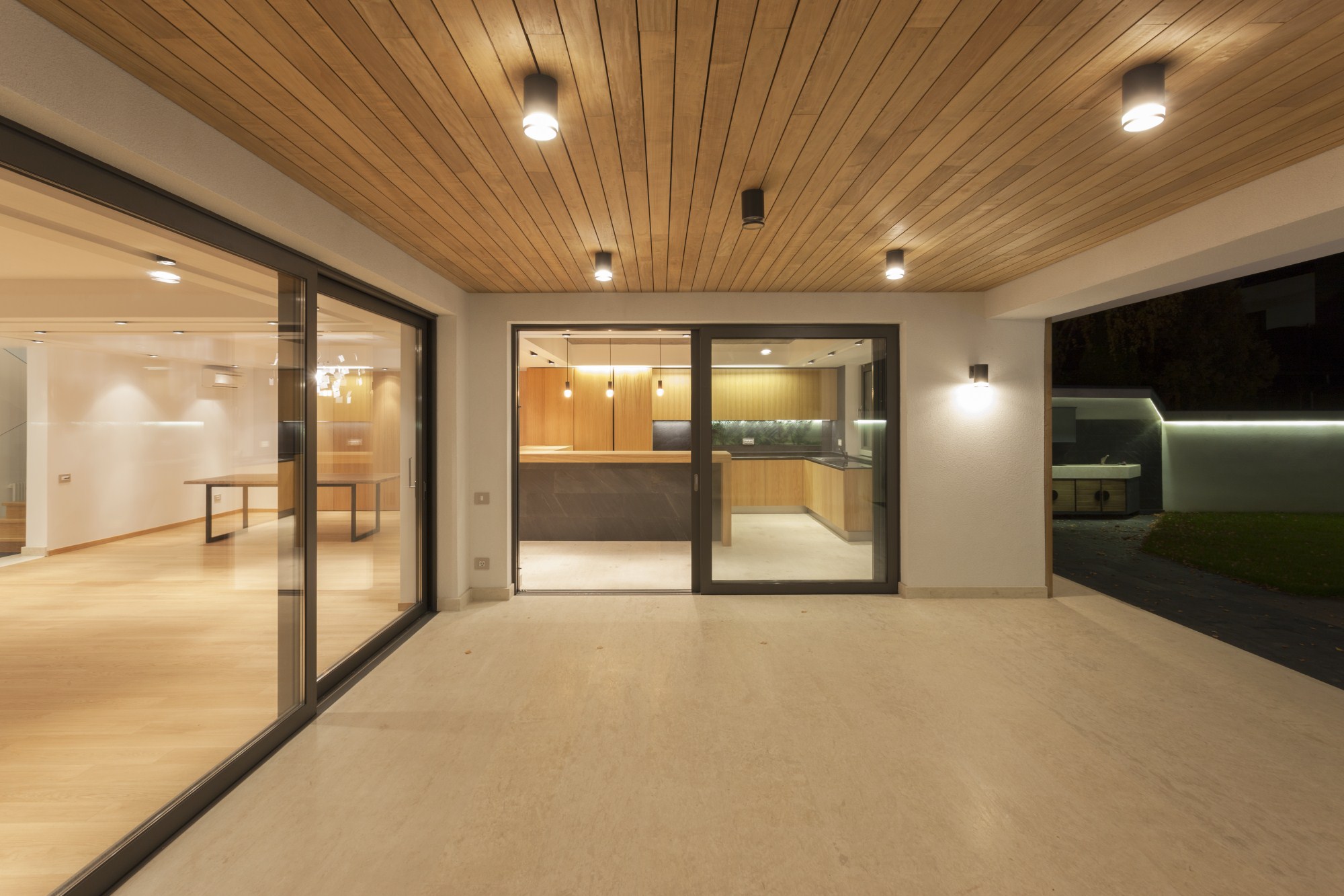 https://pv-nbc.siteuri.pro/wp-content/uploads/2020/10/NBC-Arhitect-_-interiors-_-Vila-Pipera-_-Bucharest-Romania-_-interior-design-view_5.jpg
