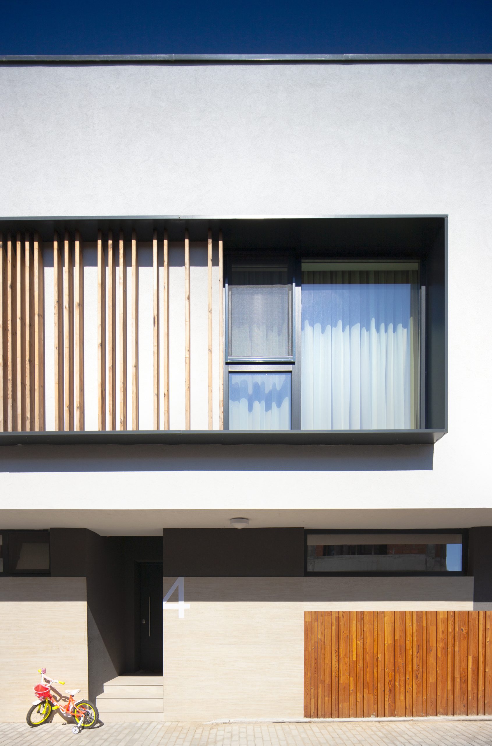 https://pv-nbc.siteuri.pro/wp-content/uploads/2020/10/NBC-Arhitect-_-residentials-_-Contemporan-Residence-_-Bucharest-Romania_14-1-scaled.jpg