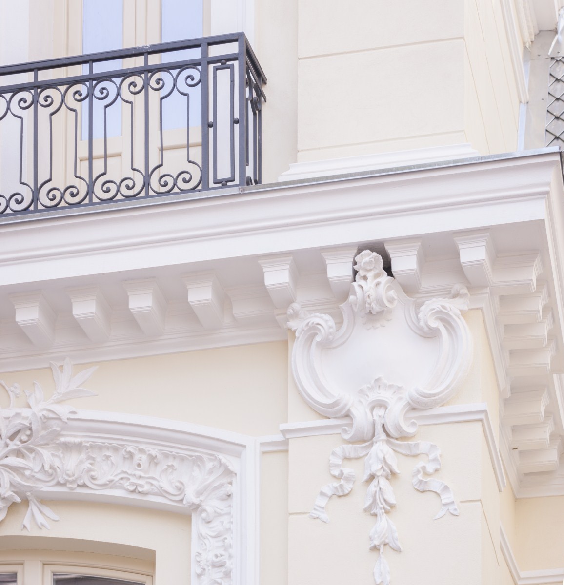 https://pv-nbc.siteuri.pro/wp-content/uploads/2020/10/NBC-Arhitect-_-restorations-_-Sfintilor-House-_-Romania_12.jpg