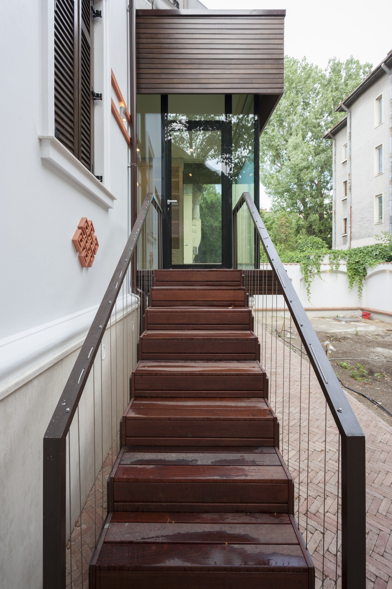 https://pv-nbc.siteuri.pro/wp-content/uploads/2020/10/NBC-Arhitect-_-restorations-_-Washington-House-_-Bucharest-Romania_50.jpg