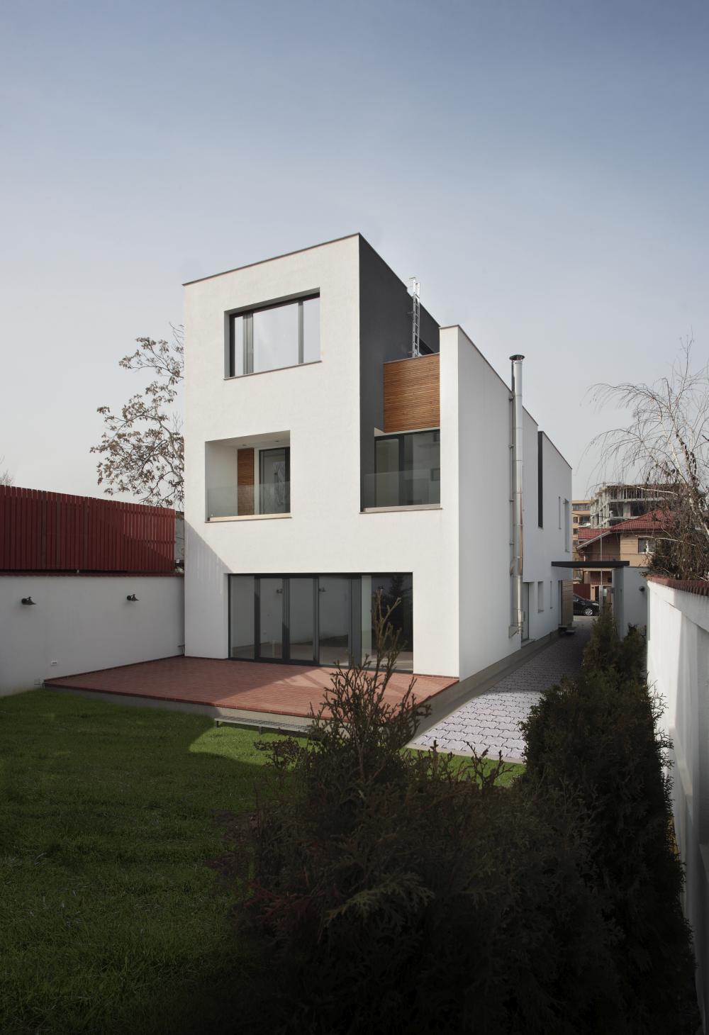 https://pv-nbc.siteuri.pro/wp-content/uploads/2020/11/NBC-ARHITECT-_-residential-_-Mibe-House-_-exterior-view_1.jpg