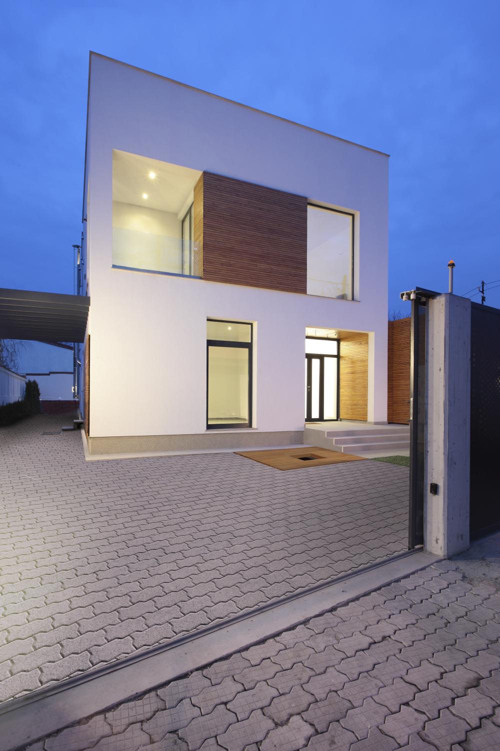 https://pv-nbc.siteuri.pro/wp-content/uploads/2020/11/NBC-ARHITECT-_-residential-_-Mibe-House-_-exterior-view_4.jpg