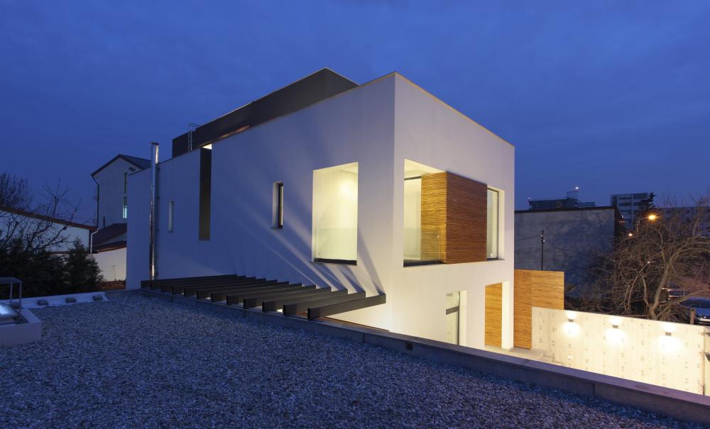 https://pv-nbc.siteuri.pro/wp-content/uploads/2020/11/NBC-ARHITECT-_-residential-_-Mibe-House-_-exterior-view_6.jpg