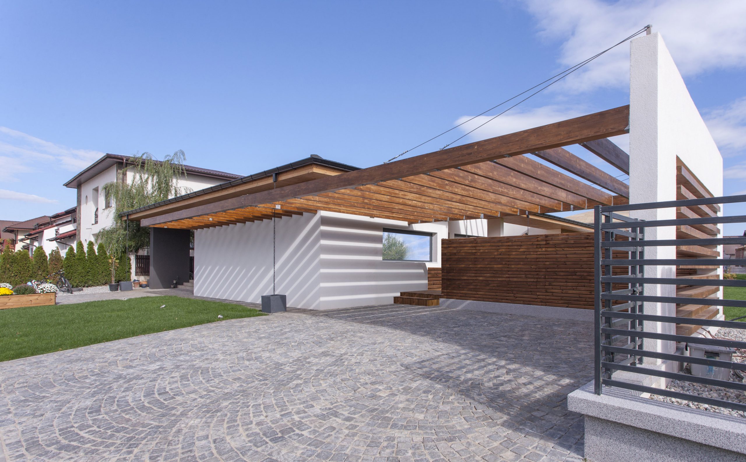 https://pv-nbc.siteuri.pro/wp-content/uploads/2020/11/NBC-ARHITECT-_-residential-_-Rares-House-2-_-Romania_1-scaled.jpg