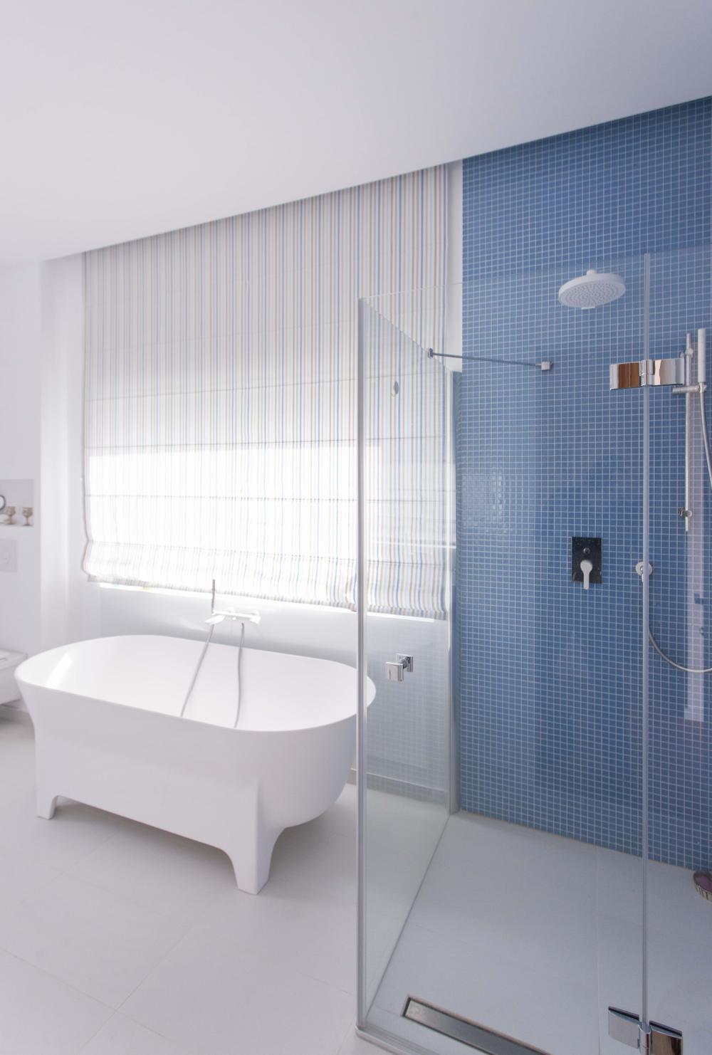https://pv-nbc.siteuri.pro/wp-content/uploads/2020/11/NBC-ARHITECT-_-residential-_-Rares-House-2-_-Romania_14.jpg