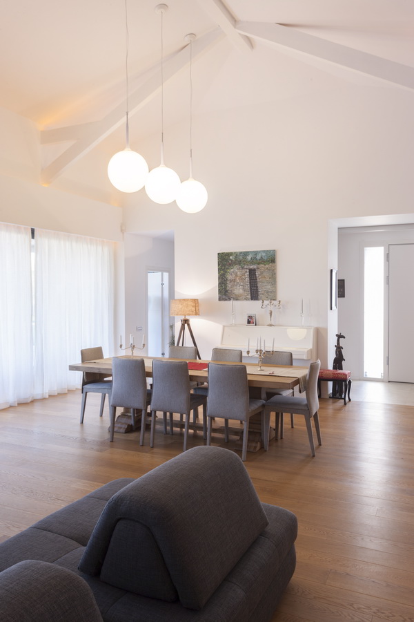 https://pv-nbc.siteuri.pro/wp-content/uploads/2020/11/NBC-ARHITECT-_-residential-_-Rares-House-2-_-Romania_18.jpg