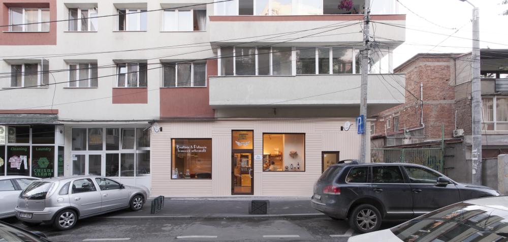 https://pv-nbc.siteuri.pro/wp-content/uploads/2020/11/NBC-Arhitect-_-interior-design-_-Pain-Plaisir-Bakery-_-Romania_9.jpg