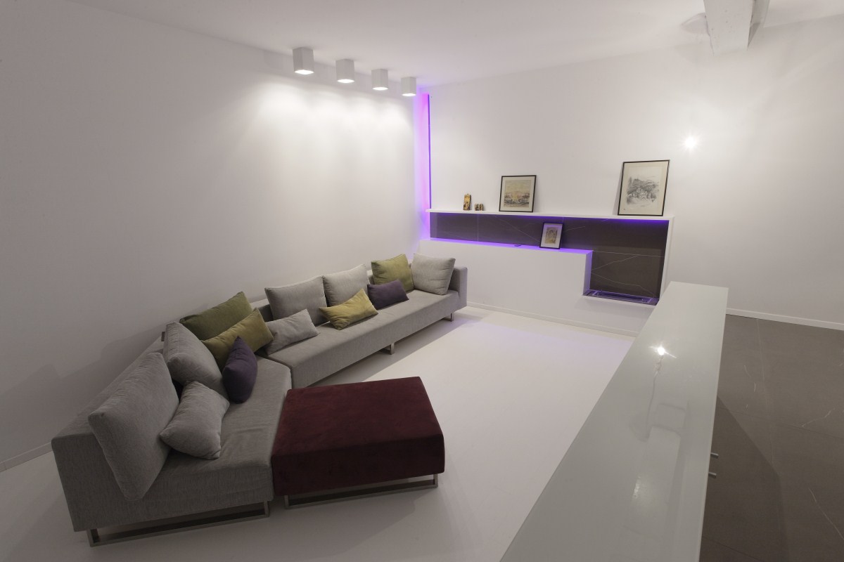 https://pv-nbc.siteuri.pro/wp-content/uploads/2020/11/NBC-Arhitect-_-residences-_-Magenta-House-_-exterior-view_16.jpg