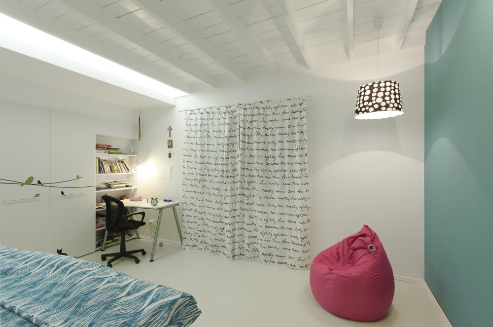 https://pv-nbc.siteuri.pro/wp-content/uploads/2020/11/NBC-Arhitect-_-residences-_-Magenta-House-_-exterior-view_29.jpg