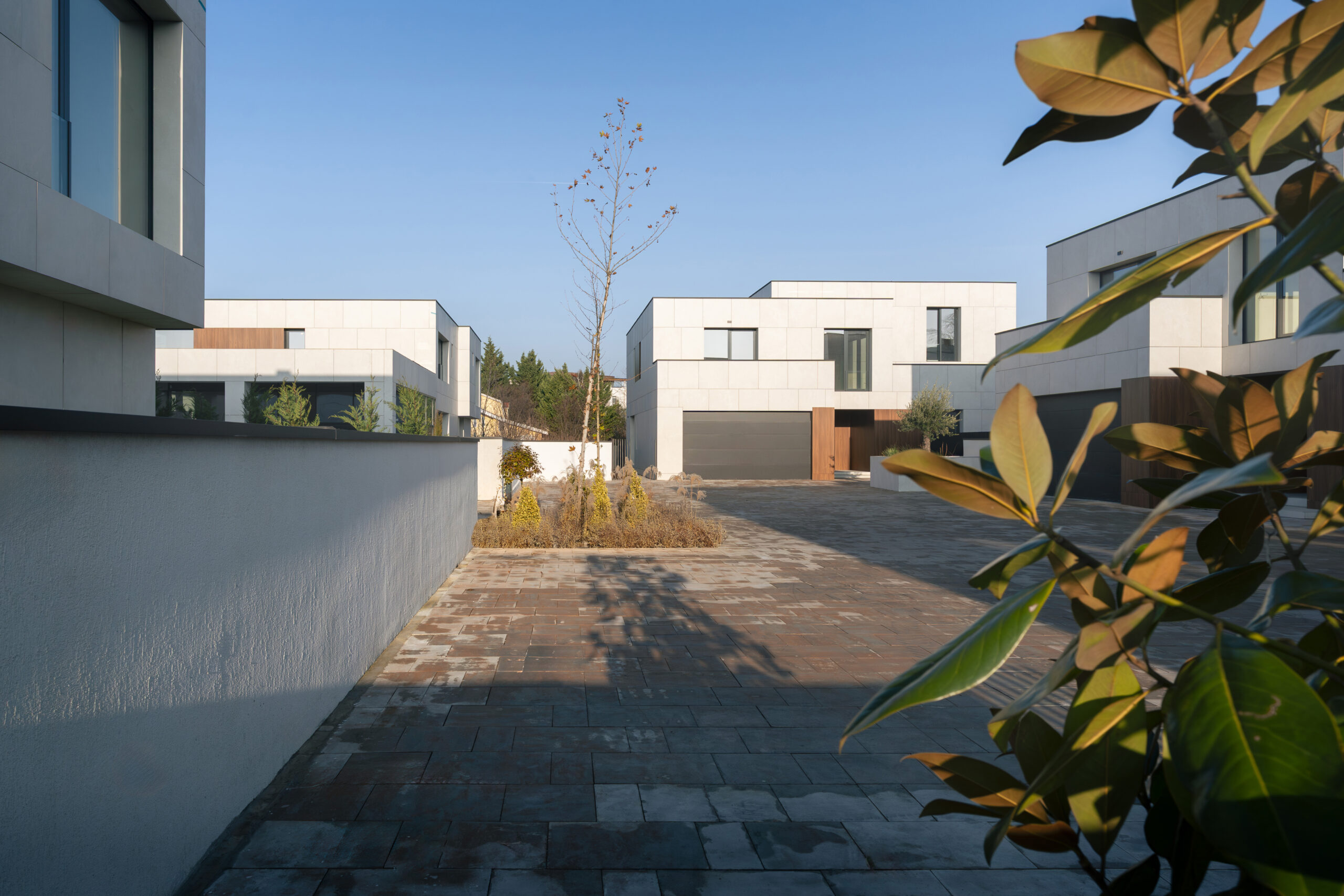 https://pv-nbc.siteuri.pro/wp-content/uploads/2021/02/17-la-quintas-villas-scaled.jpg